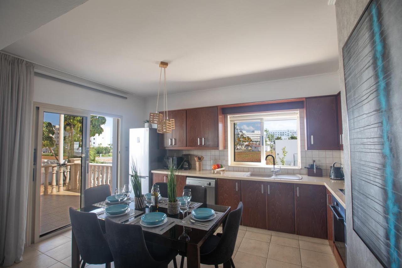 Tonia Seaview Villas Протарас Экстерьер фото