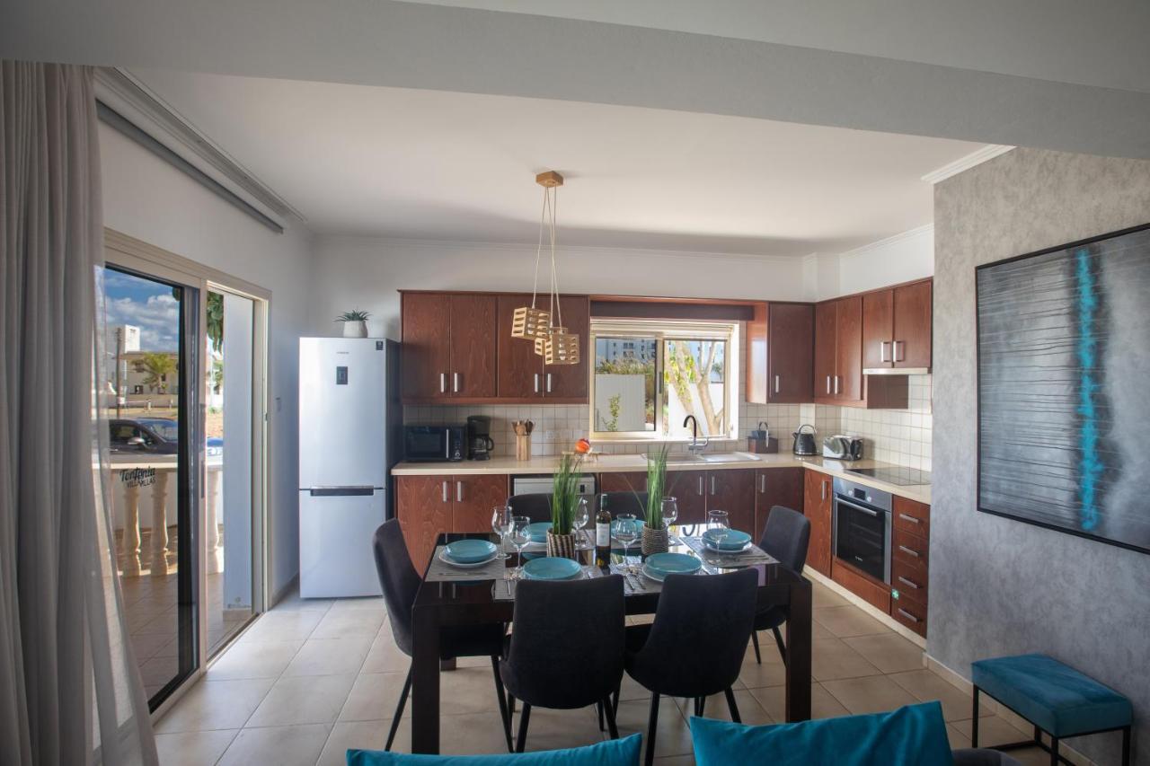 Tonia Seaview Villas Протарас Экстерьер фото